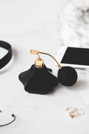 Toaletka z perfumami